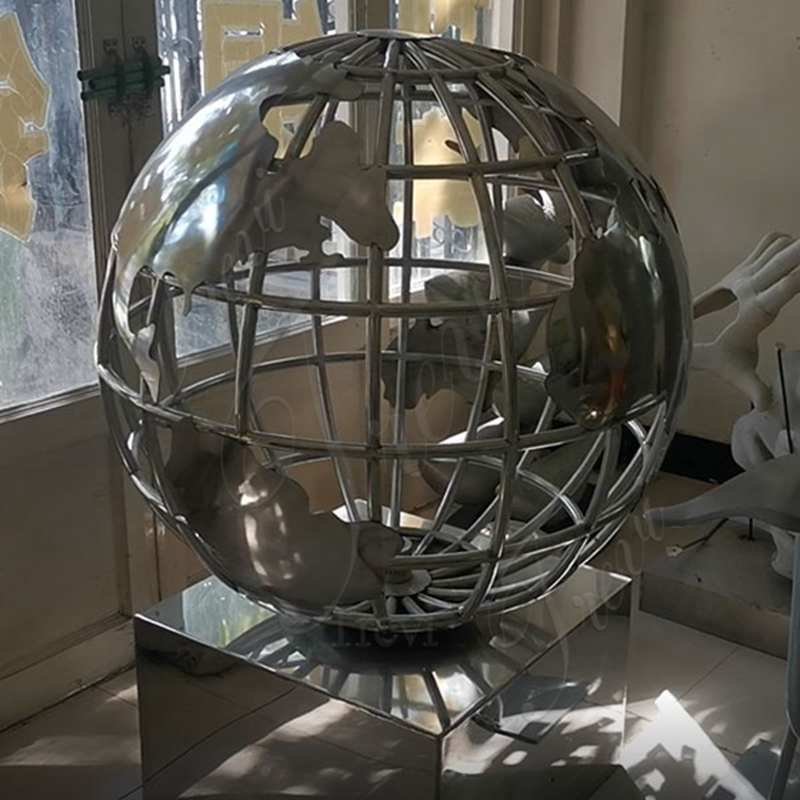 Kinetic wind sculpture